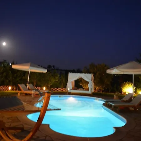 Private Pool Garden Bbq 5' Sea *