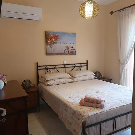 Private Pool Garden Bbq 5' Sea *