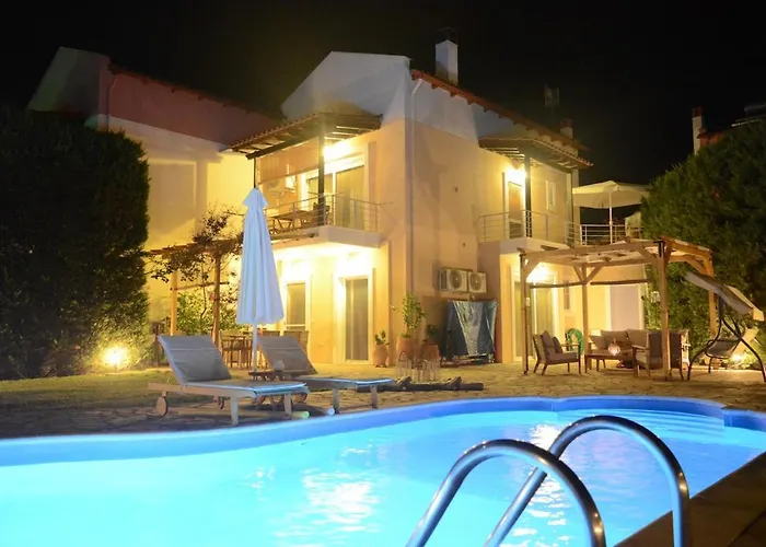 Private Pool Garden Bbq 5' Sea *