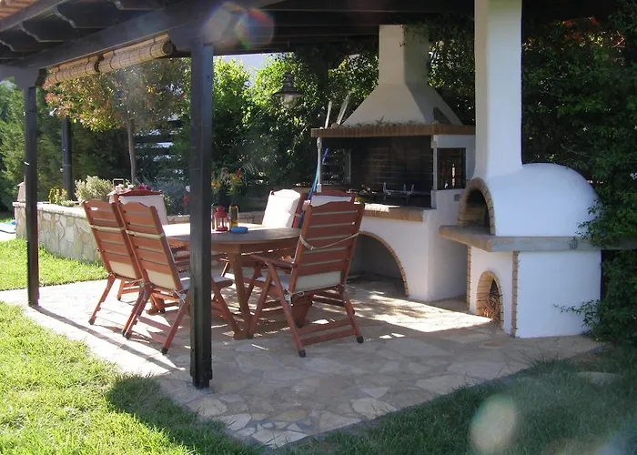 Private Pool Garden Bbq 5' Sea *